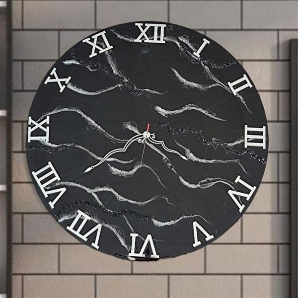 ساعت دیواری دست‌ساز رزینی با تم مشکی و طرح ماربل