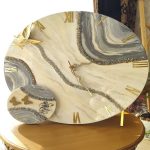 ساعت دیواری دست‌ساز رزینی کرم و طوسی