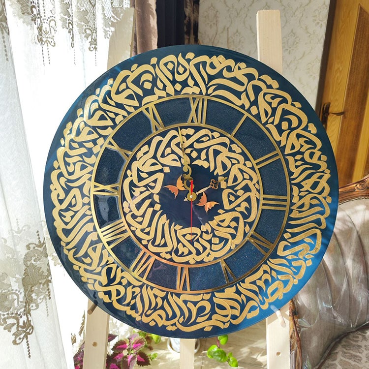 ساعت دیواری رزینی طرح خطاطی اسلامی