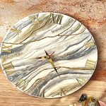 ساعت دیواری رزینی لاکچری با طراحی خاص