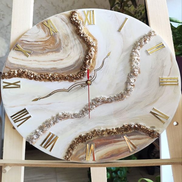 ساعت دیواری مدرن با طراحی سنگ و کریستال