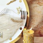 ساعت دیواری میکس مدیا با پروانه‌های طلایی